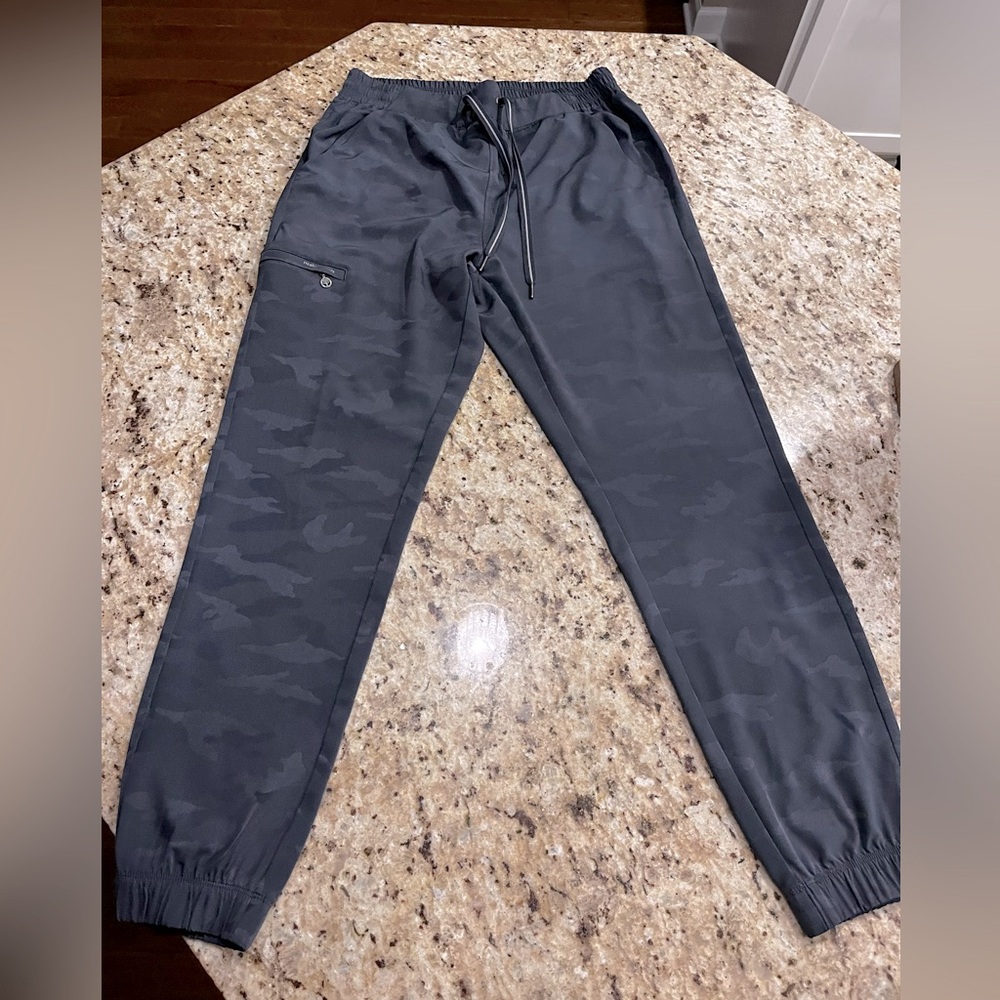 Purple Label by Healing hands Tate Camo Jogger scrub pants 🩶